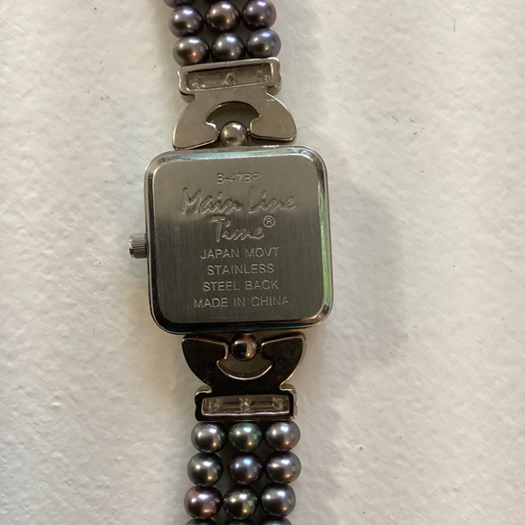 Vintage Main Line Gray Pearl and Silver Watch - Picture 3 of 4